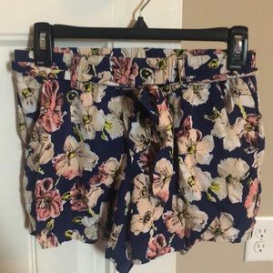 Summer floral tie belt short.
